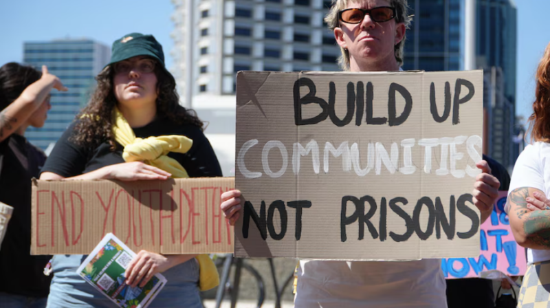 Protesters gathered outside Parliament House in Perth. (ABC News: Courtney Withers)